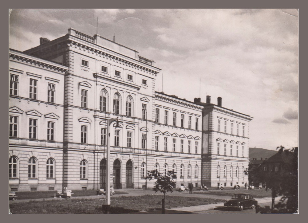 Szkoła – widok historyczny